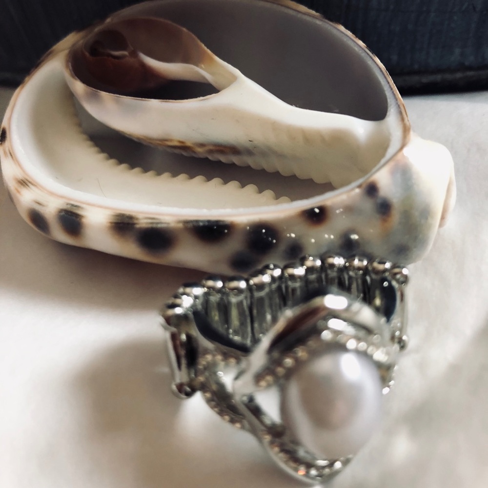 Ring, Pearl (copy) Expandable/Fits All, NWOT